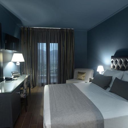 Theasis Hotel Paramythia Eksteriør bilde